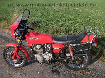 Honda_CJ_250_T_rot_Gepaecktraeger_Lenkungsdaempfer_Verkleidung_M-Lenker_13kW_o__20kW_-_wie_CB_CJ_250_350_360_T_G_5.jpg