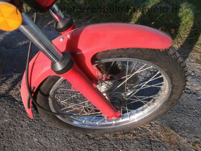 Honda_CJ_250_T_rot_Gepaecktraeger_Lenkungsdaempfer_Verkleidung_M-Lenker_13kW_o__20kW_-_wie_CB_CJ_250_350_360_T_G_66.jpg