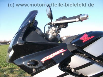 Honda_CBR_125_R_JC34_schwarz_80kmh_-_wie_CBF_CG_CBX_CBZ_125_JC_18_22_23_27_29_40_18.jpg