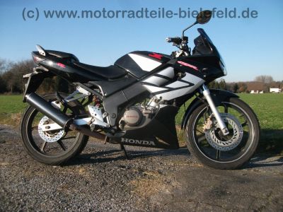 Honda_CBR_125_R_JC34_schwarz_80kmh_-_wie_CBF_CG_CBX_CBZ_125_JC_18_22_23_27_29_40_40.jpg