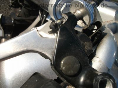 Yamaha_FZ6-N_RJ07_silber_Crash_-_wie_YZF_FZS_600_1000_FZ6_Fazer_S2_YZF-R6_FZ1-N_FZ1-S_RJ_02_03_05_09_14_25.jpg