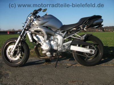 Yamaha_FZ6-N_RJ07_silber_Crash_-_wie_YZF_FZS_600_1000_FZ6_Fazer_S2_YZF-R6_FZ1-N_FZ1-S_RJ_02_03_05_09_14_34.jpg