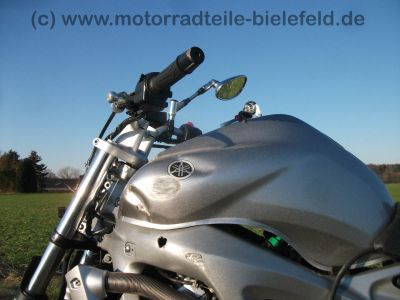 Yamaha_FZ6-N_RJ07_silber_Crash_-_wie_YZF_FZS_600_1000_FZ6_Fazer_S2_YZF-R6_FZ1-N_FZ1-S_RJ_02_03_05_09_14_7.jpg