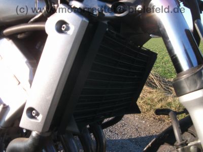 Yamaha_FZ6-N_RJ07_silber_Crash_-_wie_YZF_FZS_600_1000_FZ6_Fazer_S2_YZF-R6_FZ1-N_FZ1-S_RJ_02_03_05_09_14_74.jpg