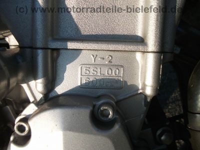 Yamaha_FZ6-N_RJ07_silber_Crash_-_wie_YZF_FZS_600_1000_FZ6_Fazer_S2_YZF-R6_FZ1-N_FZ1-S_RJ_02_03_05_09_14_76.jpg