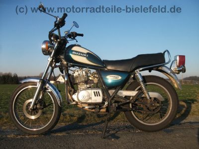 Suzuki_GN_125_SE_gruen_NF41A_-_wie_GN_DR_125_250_S_SE_SF43B_SF44A_VanVan_7.jpg