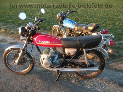 Suzuki_GT_185_blau_2-Takt_Wrack_Auspuff_Motor_original_-_wie_GP_GT_125_200_X5_250_X7_4.jpg