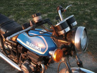 Suzuki_GT_185_blau_2-Takt_Wrack_Auspuff_Motor_original_-_wie_GP_GT_125_200_X5_250_X7_53.jpg