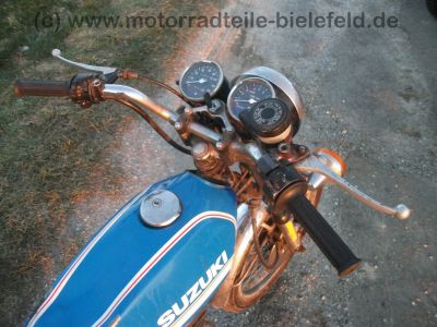 Suzuki_GT_185_blau_2-Takt_Wrack_Auspuff_Motor_original_-_wie_GP_GT_125_200_X5_250_X7_56.jpg