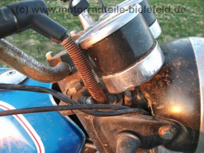 Suzuki_GT_185_blau_2-Takt_Wrack_Auspuff_Motor_original_-_wie_GP_GT_125_200_X5_250_X7_82.jpg