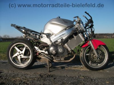 Honda_VFR_800_FI_RC46_silber_crash_-_wie_VFR_750_F_RC24_RC36_1200_F_VTR_1000_F_Firestorm_SC36_RC60_X_Crossrunner_27.jpg