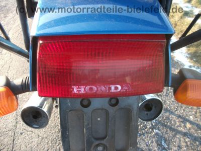 Honda_VT_500_E_PC11_hellblau_25kW_Gepaecktraeger_orig__Auspuff_HMMF9_E_39.jpg