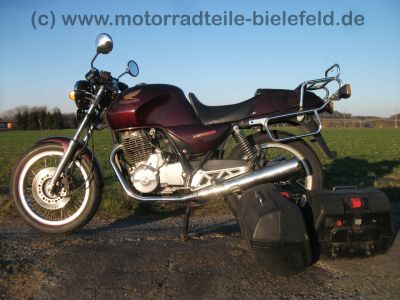 Honda_XBR_500_S_PC15_maroon_Speiche_32kW_Schuh_Koffer_Sitzabdeckung_-_wie_GB_500_Clubman_PC16_8.jpg