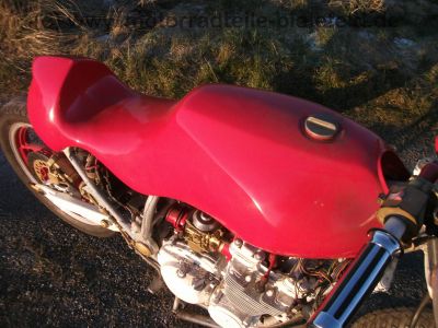 Yamaha_XJ_600_3KM_Cafe-Racer_rot_Tank_Sitz_Monocoque_-_wie_XJ_400_500_550_650_700_750_Maxim_Radian_SECA_51J_3KN_4V8_4K0_11M_41Y_46.jpg