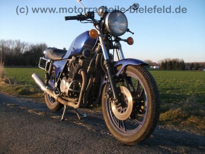 Yamaha_XJ_650_4K0_blau_Kardan-Tourer_Schuh_Koffer-Traeger_-_wie_XJ_400_500_550_600_700_750_Maxim_Radian_SECA_51J_3KN_4V8_3KM_11M_41Y_43.jpg