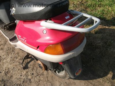 Honda_SJ_50_Bali_AF32_rot_EZ_95_2-Takt_Roller_49_ccm_3kw_50_kmh_17.jpg