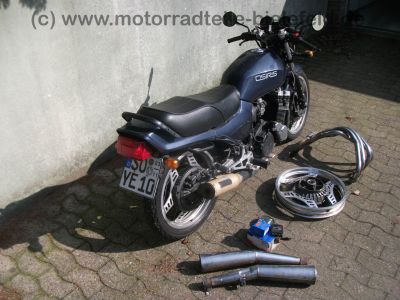 Honda_CBX_550_F_PC04_blau_OSIRIS_Laser_Auspuff_4in1_Magura_Lenker_Stahlflex_Bremsleitung_25kW_34PS_Drosselung_BOE_3.jpg