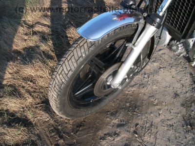 Honda_CX_500_rot_37kW_Front-Maske_JAMA_Auspuff_-_wie_CX_500_C_PC01_90.jpg