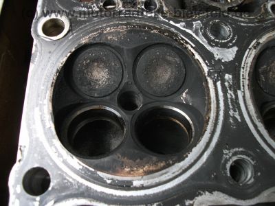 Suzuki_GX_750_F_GR78A_grau_72_kW_-_wie_GSXR_GSX-R_GSX_600_750_F_R_E_ES_EF_43.jpg