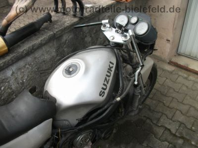 Suzuki_GX_750_F_GR78A_grau_72_kW_-_wie_GSXR_GSX-R_GSX_600_750_F_R_E_ES_EF_74.jpg