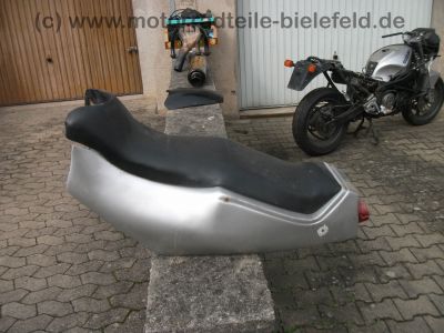 Suzuki_GX_750_F_GR78A_grau_72_kW_-_wie_GSXR_GSX-R_GSX_600_750_F_R_E_ES_EF_79.jpg