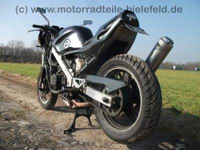 Honda_VFR_750_F_RC24_Street-Fighter_Street_Machines_Maske_Telefix_Lenker_Stahlflex_Bremsleitung_Einmann-Sitz_Joy-Tuning_Auspuff_4in1_aus_RC36_2.jpg