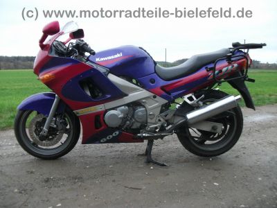Kawasaki_ZZR_600_E_ZX600E_72kW_Unfall_3x_GIVI_Koffer-Träger_-_wie_GPZ_GPX_ZZ-R_600_1100_C_D_ZX600_A_B_C_D_1.jpg