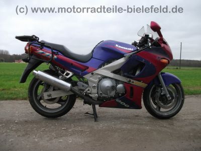 Kawasaki_ZZR_600_E_ZX600E_72kW_Unfall_3x_GIVI_Koffer-Träger_-_wie_GPZ_GPX_ZZ-R_600_1100_C_D_ZX600_A_B_C_D_17.jpg