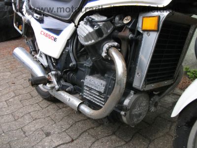 Honda_CX_650_E_RC12_weiss_70PS_Guellepumpe_-_wie_CX_500_650_C_E_PC01_PC06_RC11_11.jpg