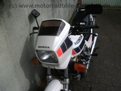 Honda_CX_650_E_RC12_weiss_70PS_Guellepumpe_-_wie_CX_500_650_C_E_PC01_PC06_RC11_145.jpg