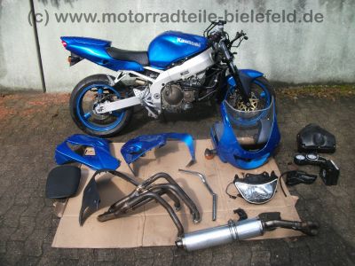 Kawasaki_ZX9-R_ZX_900_D_KAT_72kW_1_Hd__unfallfrei_2__Motor_aus_ZX900E_-_wie_ZX9R_ZX900C_ZX10-R_6.jpg