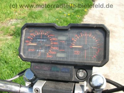 Honda_CBX_650_E_RC13_blau_2__75PS_Motor_Extras_Zubehoer_neuer_Auspuff_-_wie_CBX_550_750_F_F2_141.jpg