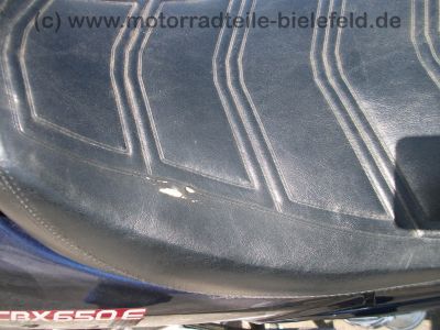 Honda_CBX_650_E_RC13_blau_2__75PS_Motor_Extras_Zubehoer_neuer_Auspuff_-_wie_CBX_550_750_F_F2_98.jpg