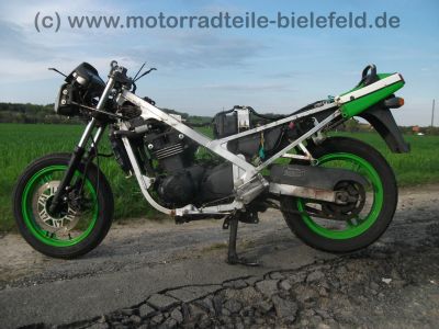 Kawasaki_GPZ_500_S_schwarz-gruen_ABM_Fussrasten_Motor_37_tKM-_wie_GPZ_KLE_EN_EX_500_A_B_C_D_LTD_Twin_14.jpg