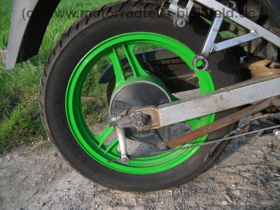 Kawasaki_GPZ_500_S_schwarz-gruen_ABM_Fussrasten_Motor_37_tKM-_wie_GPZ_KLE_EN_EX_500_A_B_C_D_LTD_Twin_93.jpg