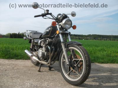 Suzuki_GS_550_T_Chopper_orig__schwarz_Gepaecktraeger_MOTAD_4-1_Auspuff_Edelstahl_-_wie_GS_400_450_500_550_750_D_E_L_T_2.jpg