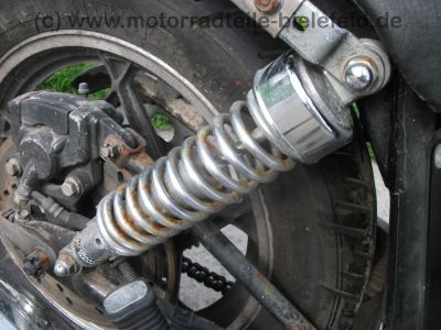 Suzuki_GS_550_T_Chopper_orig__schwarz_Gepaecktraeger_MOTAD_4-1_Auspuff_Edelstahl_-_wie_GS_400_450_500_550_750_D_E_L_T_41.jpg