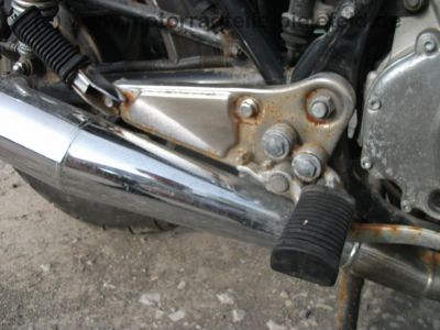 Suzuki_GS_550_T_Chopper_orig__schwarz_Gepaecktraeger_MOTAD_4-1_Auspuff_Edelstahl_-_wie_GS_400_450_500_550_750_D_E_L_T_43.jpg