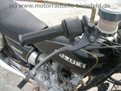 Suzuki_GS_550_T_Chopper_orig__schwarz_Gepaecktraeger_MOTAD_4-1_Auspuff_Edelstahl_-_wie_GS_400_450_500_550_750_D_E_L_T_88.jpg