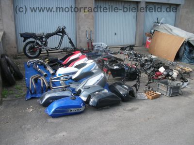 Honda_CB_900_F_F2_Boldor_Bol_D´Or_SC01_SC09_Teile_Mix_-_wie_CB_650_750_1100_F_F2_4.jpg