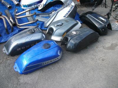 Honda_CB_900_F_F2_Boldor_Bol_D´Or_SC01_SC09_Teile_Mix_-_wie_CB_650_750_1100_F_F2_6.jpg