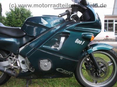 Honda_CBR_600_F_PC19_gruen_Sitzbank_neu_Sonderverkleidung_vorn_-_wie_PC23_CBR_1000_F_SC21_12.jpg