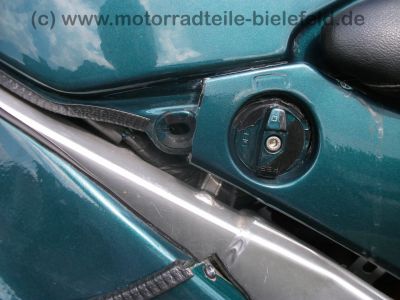 Honda_CBR_600_F_PC19_gruen_Sitzbank_neu_Sonderverkleidung_vorn_-_wie_PC23_CBR_1000_F_SC21_87.jpg