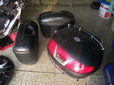Suzuki_VL_800_Intruder_LC_VOLUSIA_Crash_Gepaecktraeger_mit_Koffer-System_-_wie_VS_VZ_VX_600_700_750_800_Marauder__9.jpg