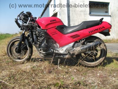 Honda_CBR_1000_F_SC24_rot_Crash_40tkm_-_wie_CBR_600_F_PC_19_23_31_SC_21_SC24_DUAL_46.jpg
