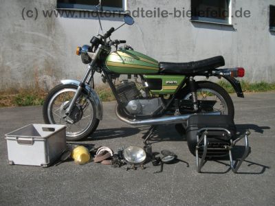 Moto_Guzzi_250_TS_ELETTRONICA_top_orig__6_759km_-_wie_Benelli_125_2C_SS_125_Benelli_250_2C_Moto_Guzzi_CO-UNO_125_Turismo_14.jpg