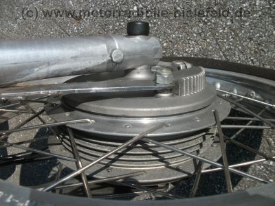 Moto_Guzzi_250_TS_ELETTRONICA_top_orig__6_759km_-_wie_Benelli_125_2C_SS_125_Benelli_250_2C_Moto_Guzzi_CO-UNO_125_Turismo_90.jpg