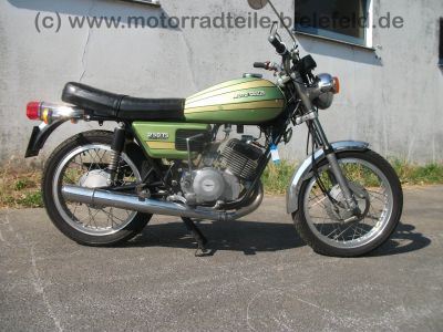 Moto_Guzzi_250_TS_ELETTRONICA_top_orig__6_759km_-_wie_Benelli_125_2C_SS_125_Benelli_250_2C_Moto_Guzzi_CO-UNO_125_Turismo_97.jpg