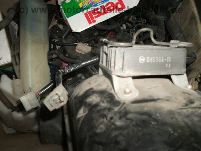Honda_XRV_750_L_Africa_Twin_RD04_Ersatz-Teile_spare-parts_Motor_Getriebe_Elektrik_Tank_Schwinge_Airbox_-_vgl__XL_600_V_PD06_XRV_650_RD03_17.jpg