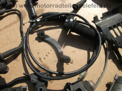 Honda_XRV_750_L_Africa_Twin_RD04_Ersatz-Teile_spare-parts_Motor_Getriebe_Elektrik_Tank_Schwinge_Airbox_-_vgl__XL_600_V_PD06_XRV_650_RD03_30.jpg